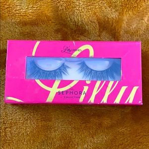 Lily Lashes “london”. NWOT. Never worn.
